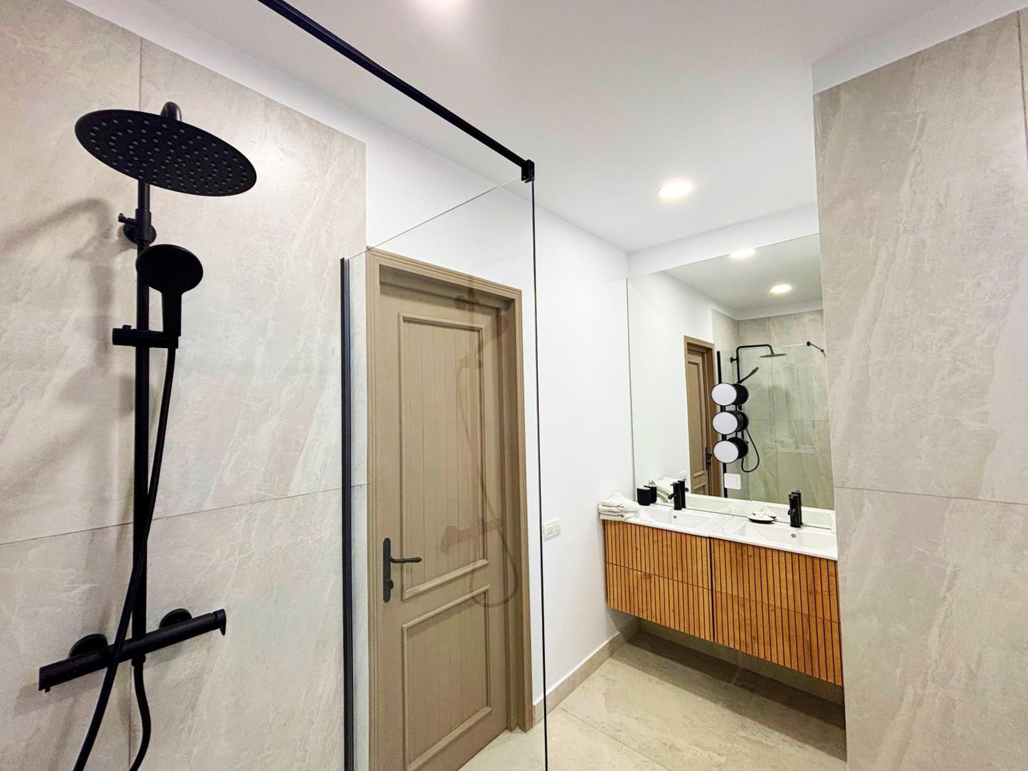 Vila A&B บูคาเรสต์ ภายนอก รูปภาพ