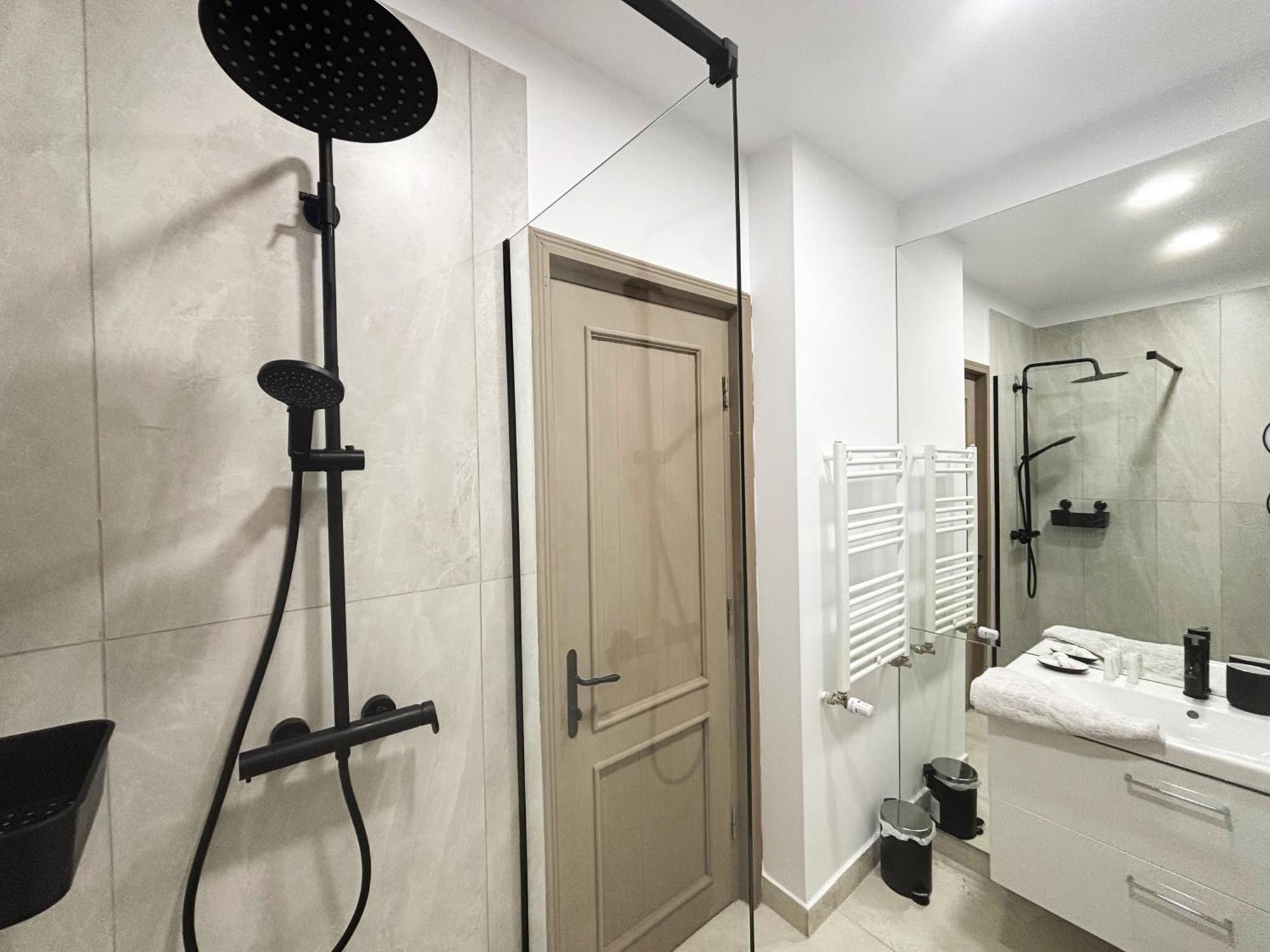 Vila A&B บูคาเรสต์ ภายนอก รูปภาพ