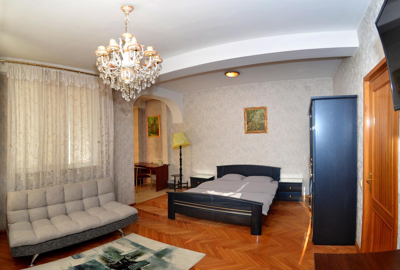 Vila A&B บูคาเรสต์ ภายนอก รูปภาพ